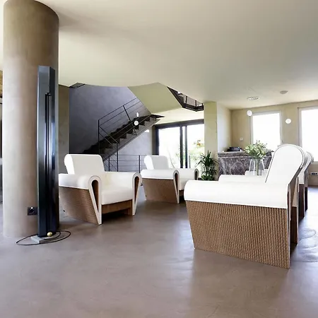 Ξενοδοχείο Boutique Oche Selvatiche 3*